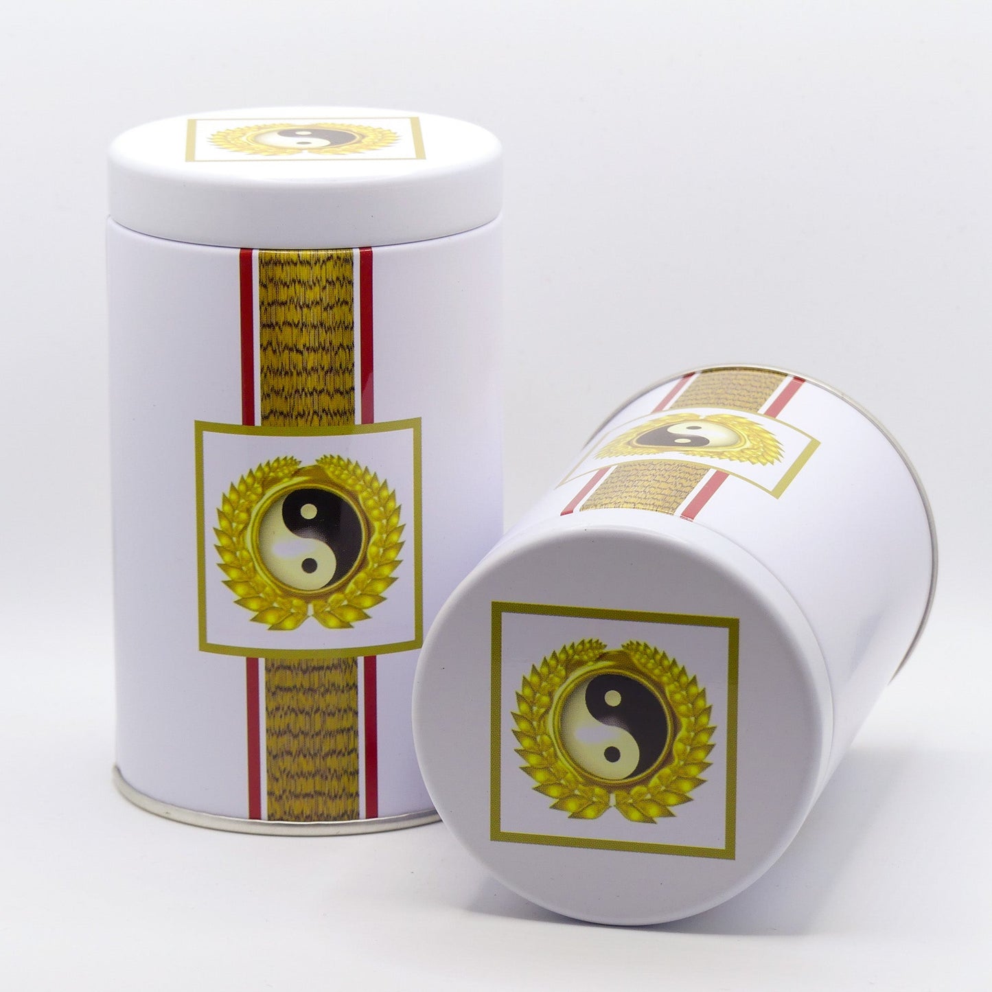 Bezaubernde Teedose mit Yin - Yang - Symbol - LaTree